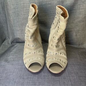 Rebecca Minkoff Mila Runway studded booties SZ 8M